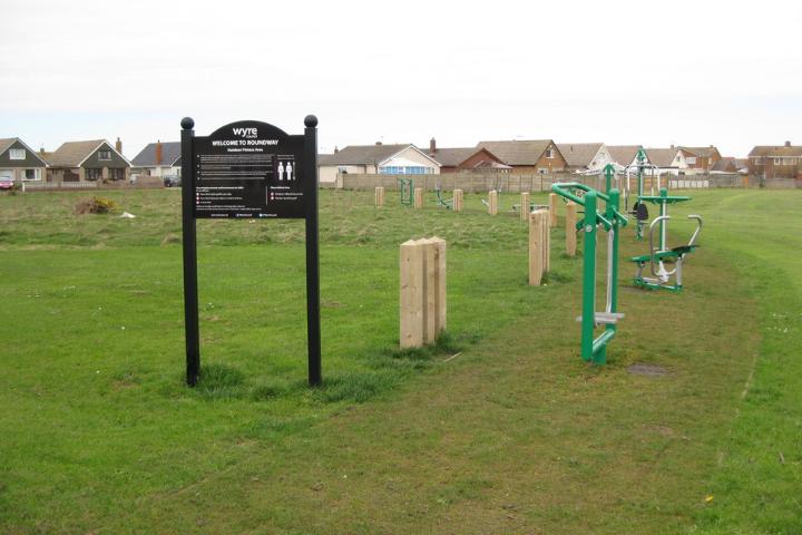 Play equipment at Roundway Thornton Park