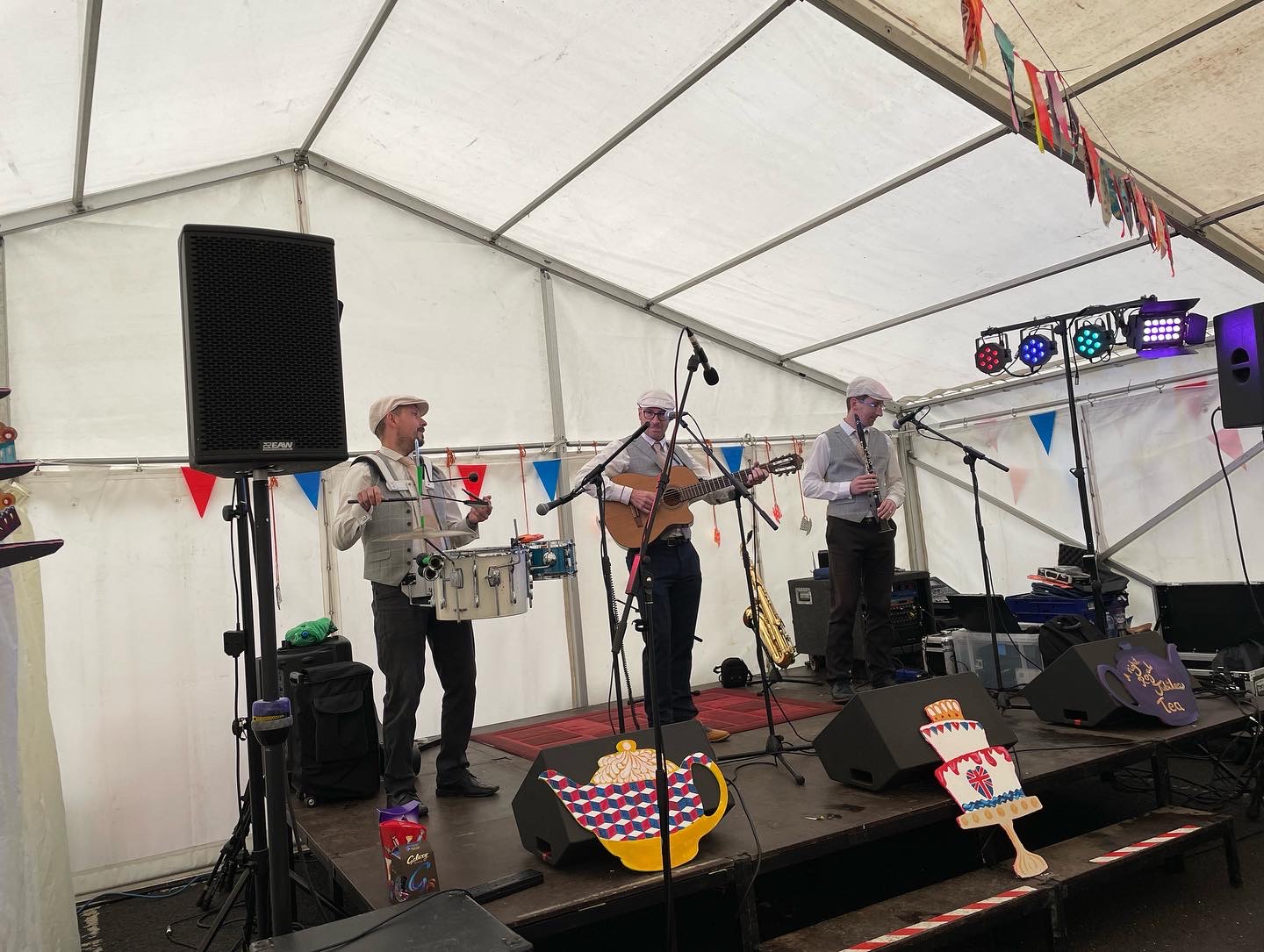 Terrific tea party jubilee flat cap three band