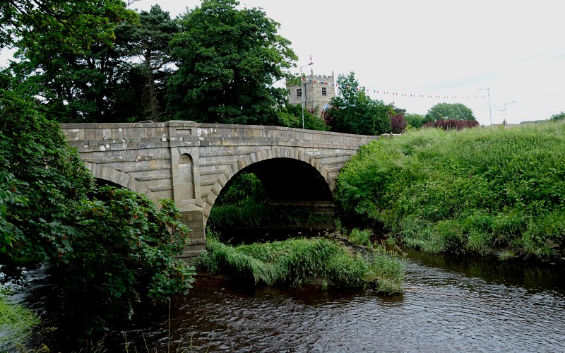 St Michael&#039;s Church across river and bridge.